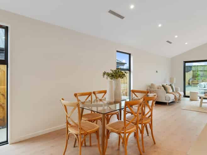 16 Greenslade Drive, Lincoln