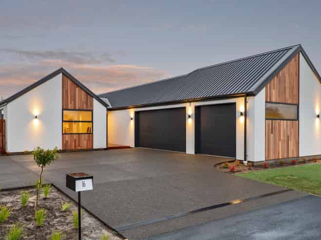 16 Greenslade Drive, Lincoln