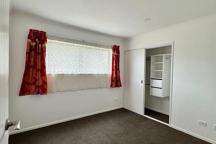 Bright, Modern & just a year old – 3-Bedroom Home – pohled 3