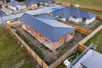 42 Whiteoak Street, PREBBLETON