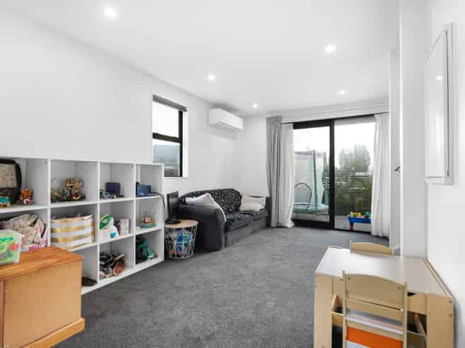 1/27 Harewood Road, Papanui