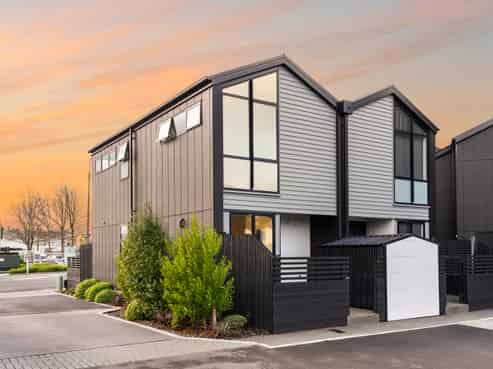 1/27 Harewood Road, Papanui