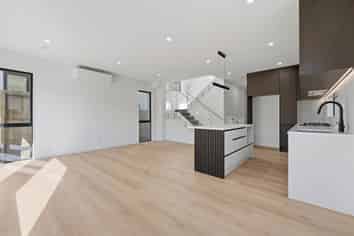 17 & 23 Wira Lane, Silverdale
