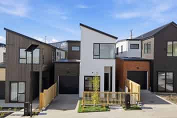 17 & 23 Wira Lane, Silverdale