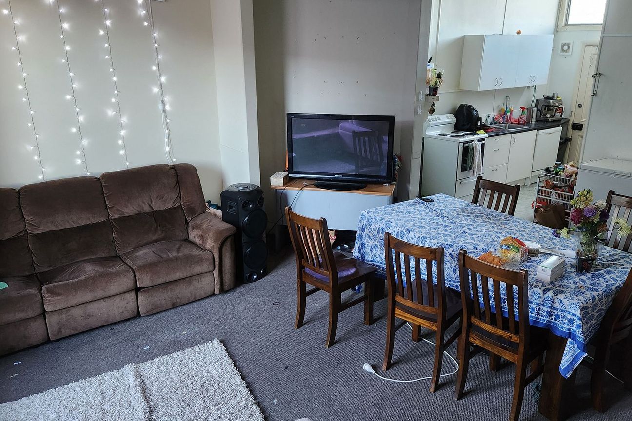 2 x 7 Bed Flats with Decks - Great Location! – pohled 4