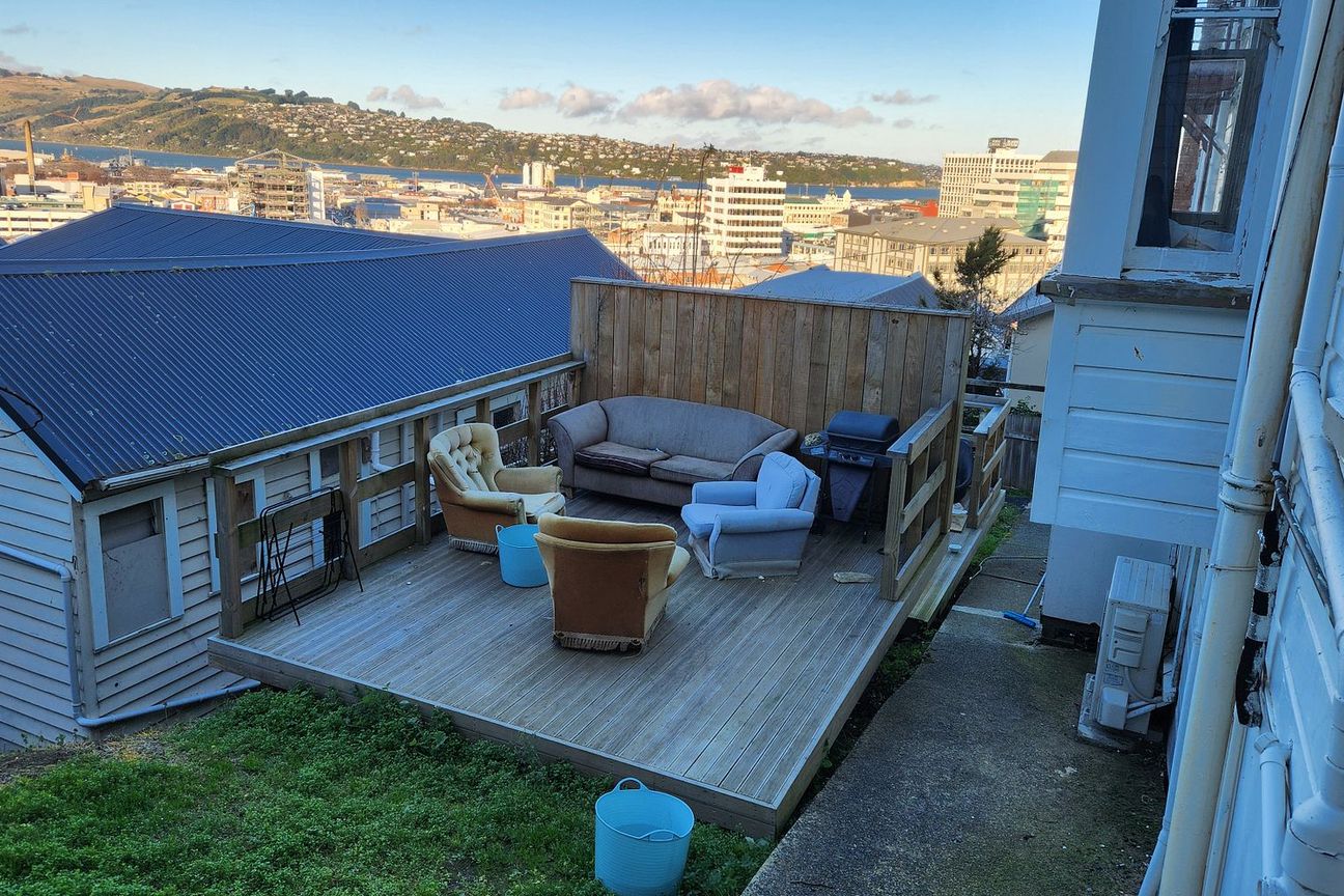 2 x 7 Bed Flats with Decks - Great Location! – pohled 6