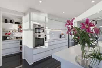 7 Waterton Point, Huntingdon/Lake Hood