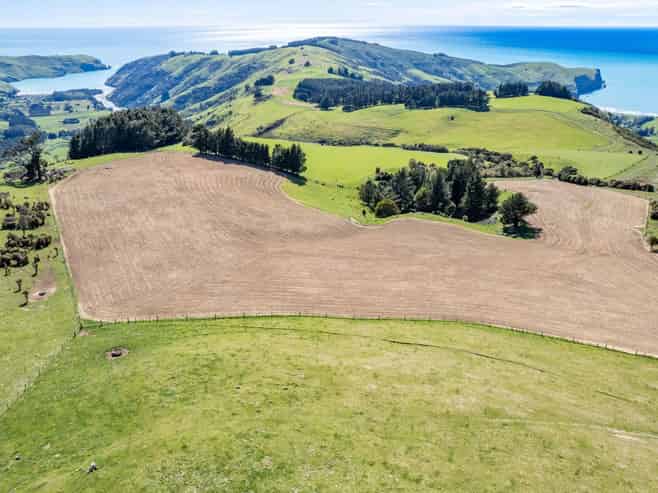 689 Le Bons Bay Road, Le Bons Bay