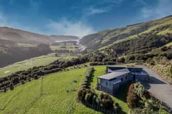 689 Le Bons Bay Road, Le Bons Bay