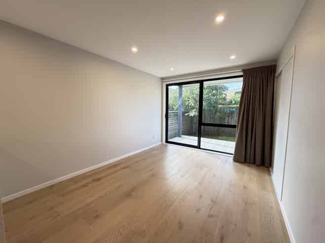 2/2 Parson Lane, Papatoetoe