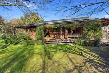 356 Eighty Eight Valley Road, Wakefield