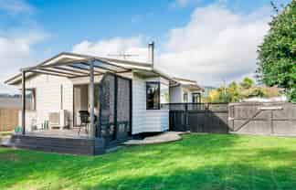 55 Campbell Avenue, Paraparaumu
