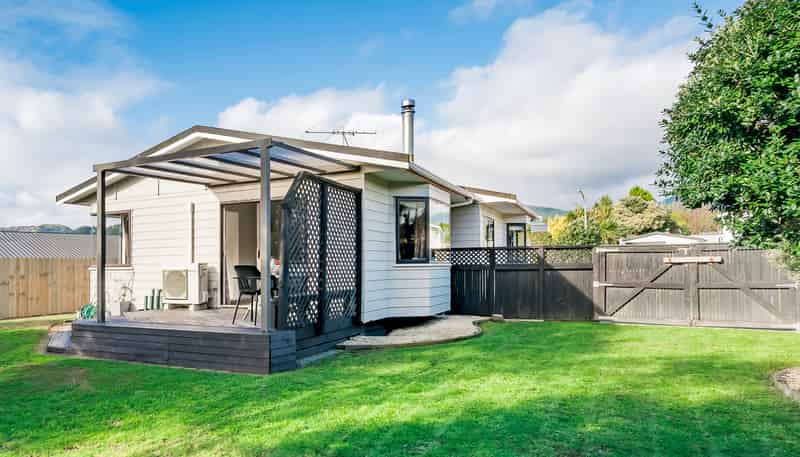 55 Campbell Avenue, Paraparaumu