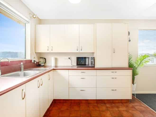 88 Arahura Crescent, Waitangirua