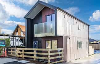 1/360 Main Road, Huapai