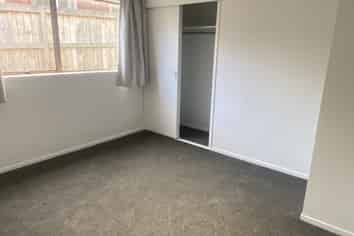 2/31 Sandiacre Way, Browns Bay