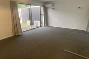 2/31 Sandiacre Way, Browns Bay
