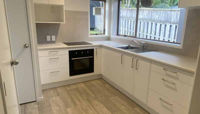 2/31 Sandiacre Way, Browns Bay