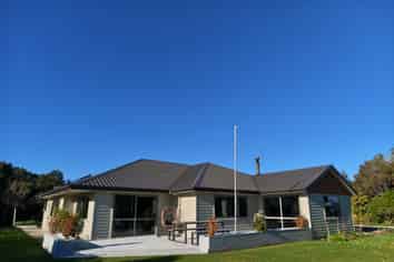 128 Brickfield Road, Hokitika