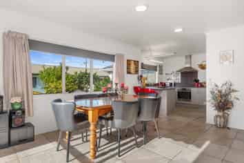 3 Rainbow Place, Onerahi