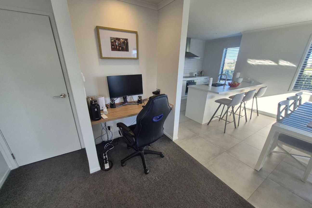 Fully Furnished stylish home - Mehr
