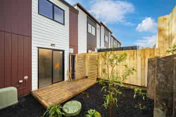 7/360 Main Road, Huapai