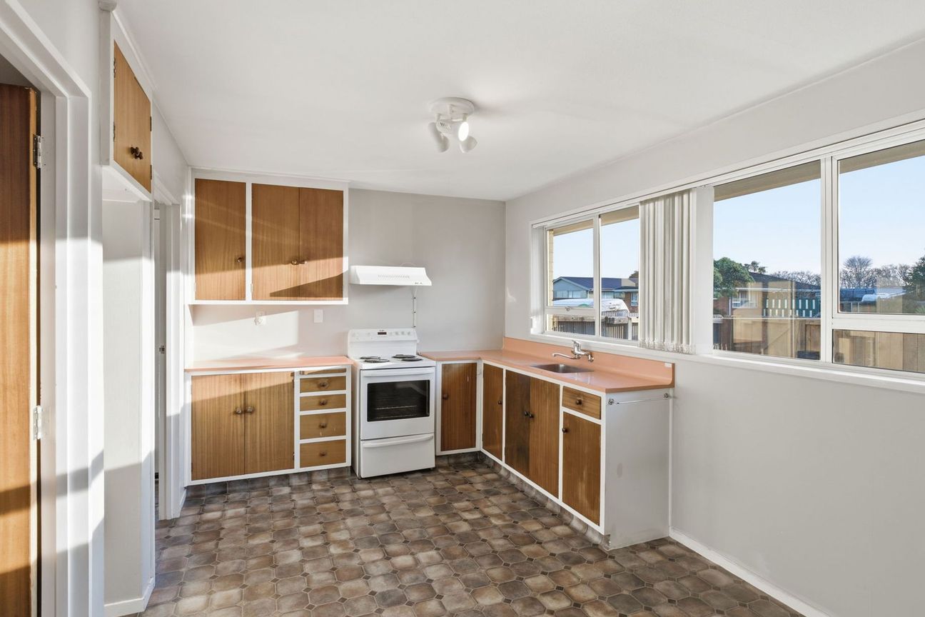 Solidly Built, Generously Proportioned & Priced! - Fler