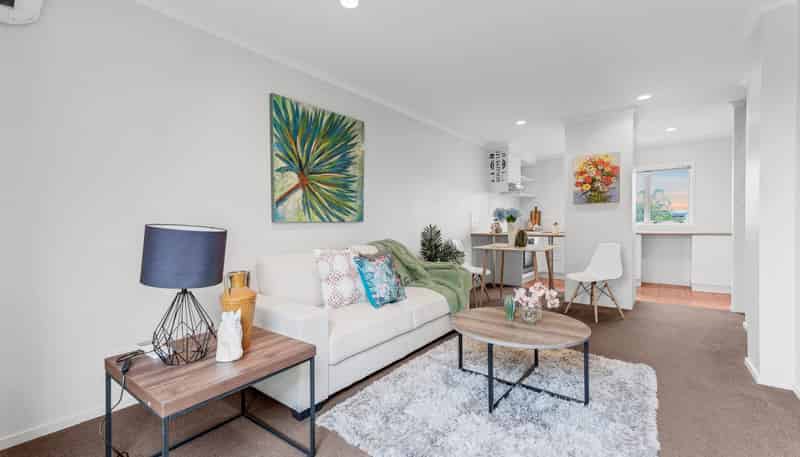 6/49 Henderson Valley Road, Henderson