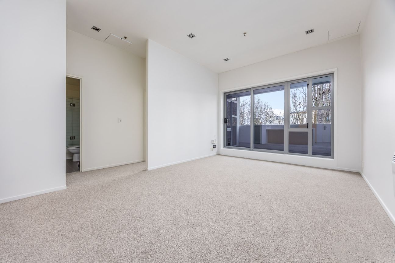 Modern Uptown Apartment with Two Bedrooms, Two Bathrooms & Secure Parking - Widok 5