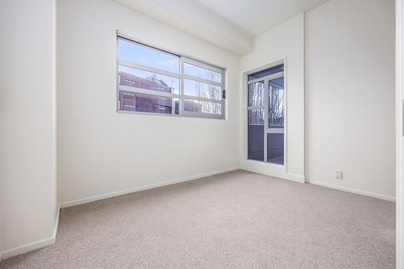 Modern Uptown Apartment with Two Bedrooms, Two Bathrooms & Secure Parking - Widok 6