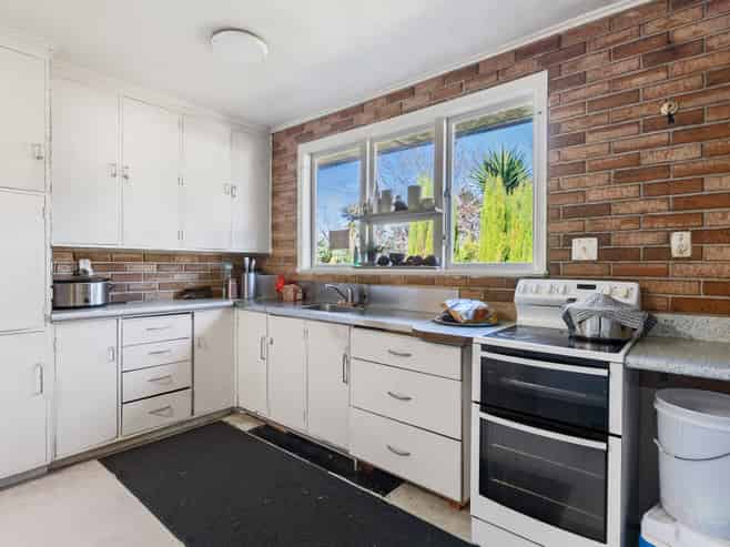66 Clayton Avenue, Otara