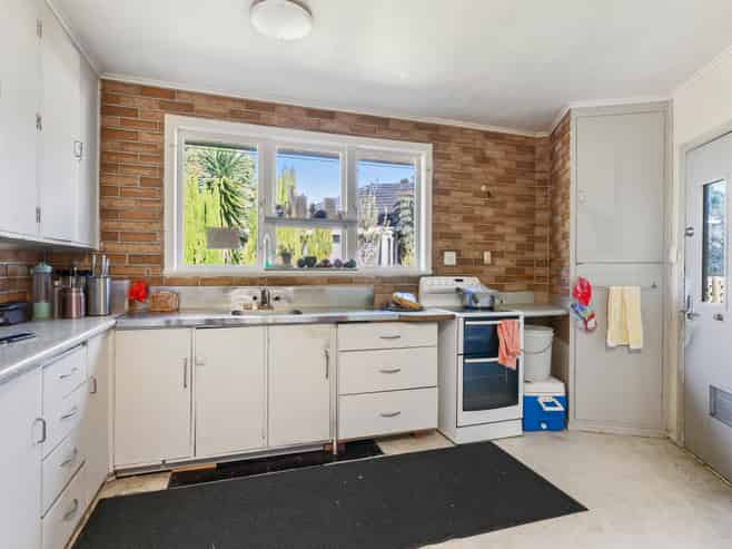 66 Clayton Avenue, Otara
