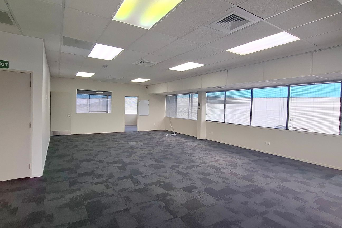 LINCOLN MANOR OFFICE SUITE - Vista 4