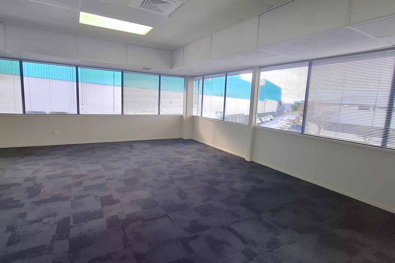 LINCOLN MANOR OFFICE SUITE - Vista 2