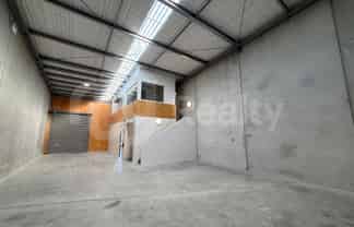 Tilt Slab Industrial Simplicity - 258sqm
