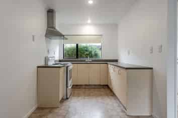 Manawatu / Whanganui - Address withheld