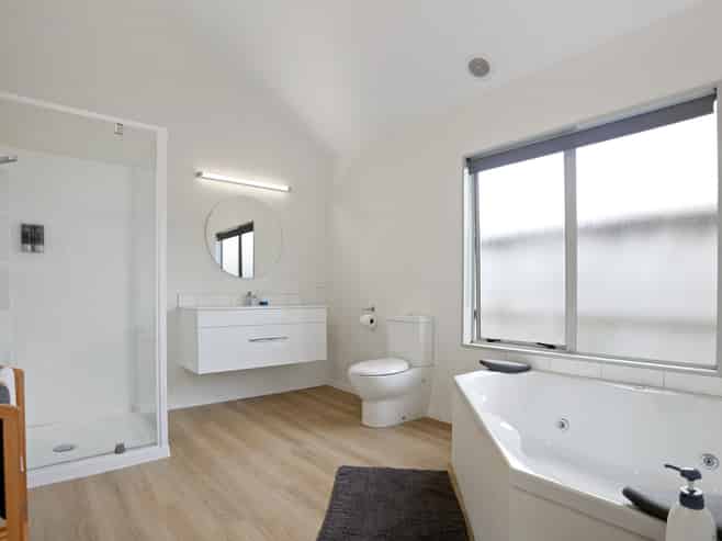 Whangamata Coastal Lifestyle Delight
