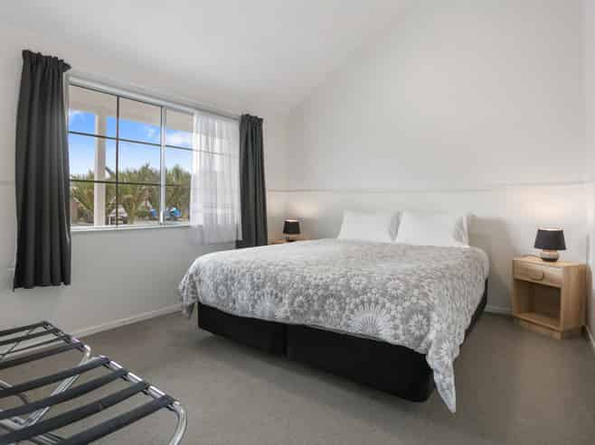 Whangamata Coastal Lifestyle Delight