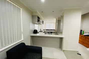 94 Flat Bush School Road, Flat Bush