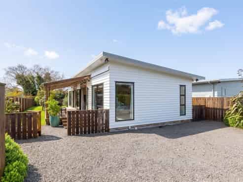 3 Orion Way, Featherston