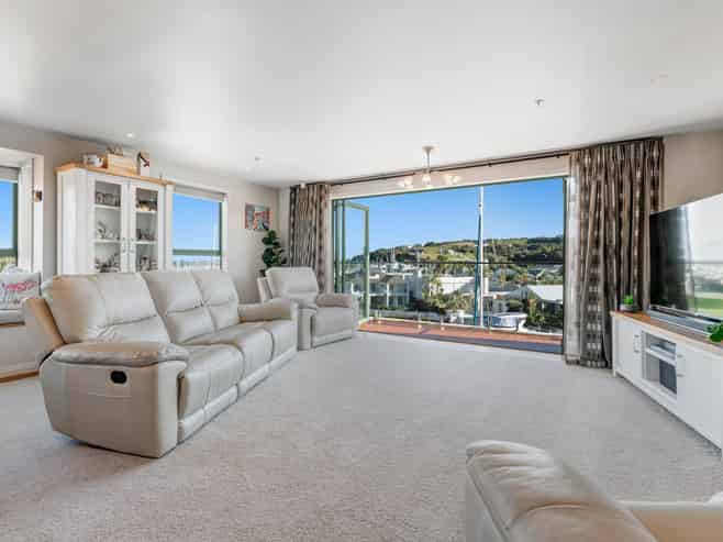 56 Harbour Village Drive, Gulf Harbour