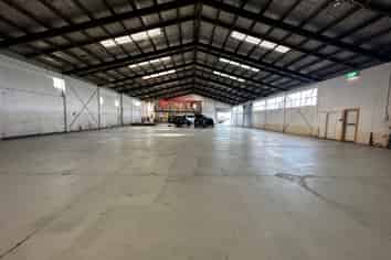 Trade Warehouse With Office- Bunnings Precinct