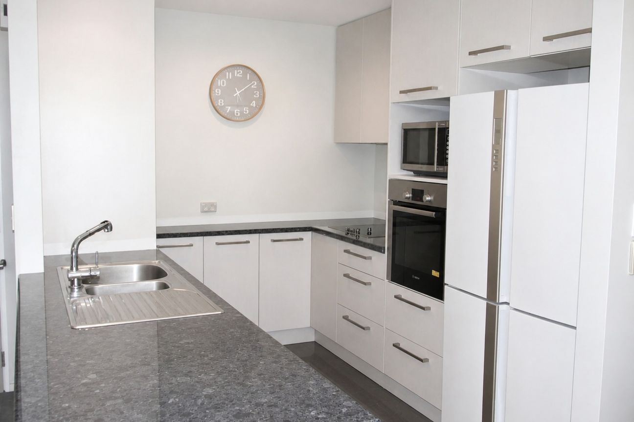 Spacious 3-Bedroom Home Close to Shops, Parks and Amenities - Widok 4