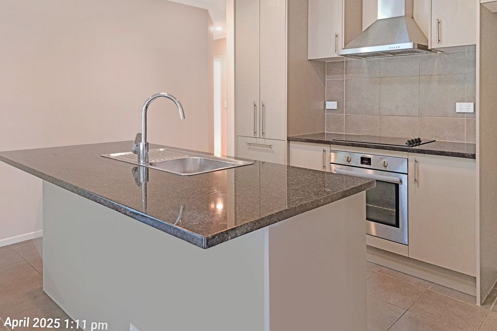 Quiet Cul-de-Sac Living - Spacious 5-Bedroom Family Home – pohled 2