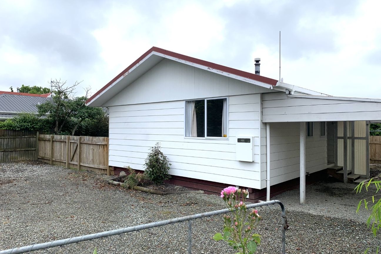 Sunny 3-Bedroom Home in the Heart of Brightwater - Widok 3
