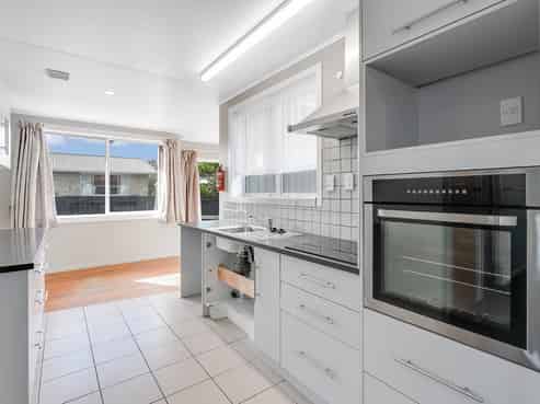 12 Ryan Avenue, Chartwell