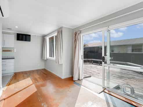 12 Ryan Avenue, Chartwell