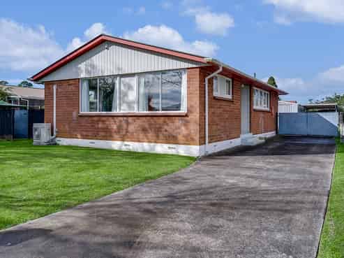 12 Ryan Avenue, Chartwell