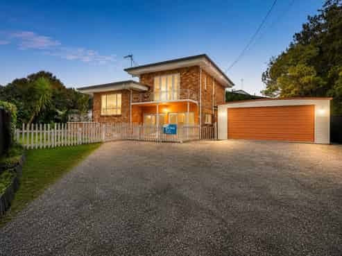 5 Saxbys Road, Glenview