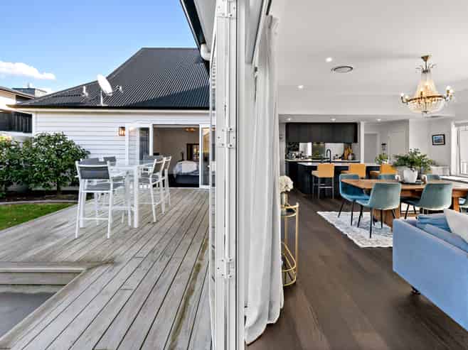 2 Fetter Lane, Paerata